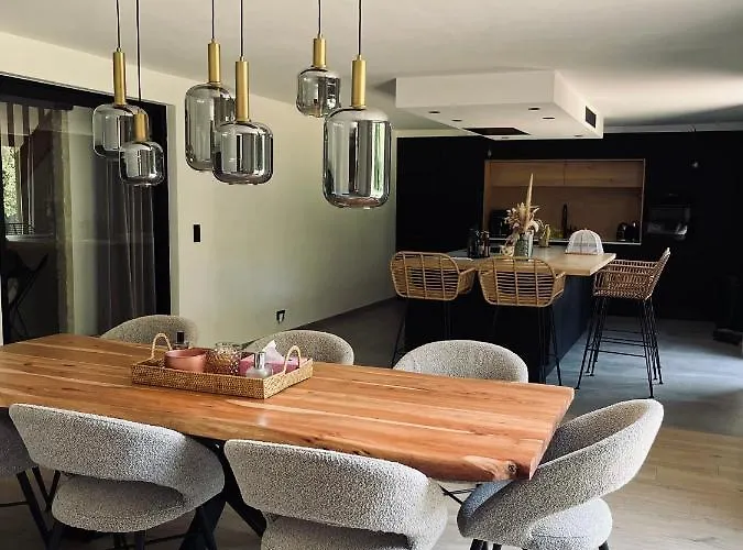 לינה וארוחת בוקר De Charme Chez Malika & Max